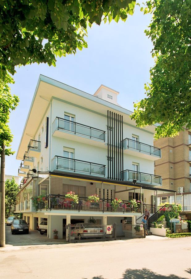 Hotel Latini Rimini Exterior foto